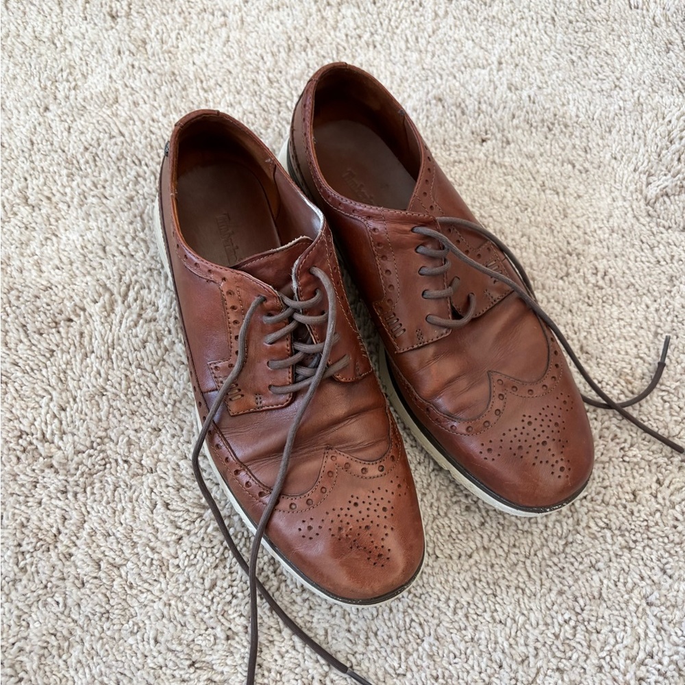 Men’s dress shoes